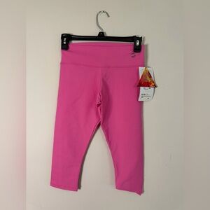 Women’s Wide Band Fit Capri 3/4 Leg - Fuchsia